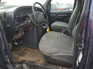 1995 Ford Econoline Wagon XL z VIN 1FBJS31H6SHB90674, wystawiony jako Copart lot #56070895 z przebiegiem 329 012 mil mil oraz Szkoda całkowita • Salvage title. Historia ofert i sprzedaży dostępna na DreamBid. Obrazek 7.