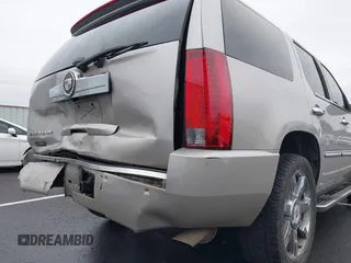 2007 Cadillac Escalade z VIN 1GYFK63847R256229, wystawiony jako IAAI lot #41600996 z przebiegiem 219 189 mil mil oraz . Historia ofert i sprzedaży dostępna na DreamBid. Obrazek 19.