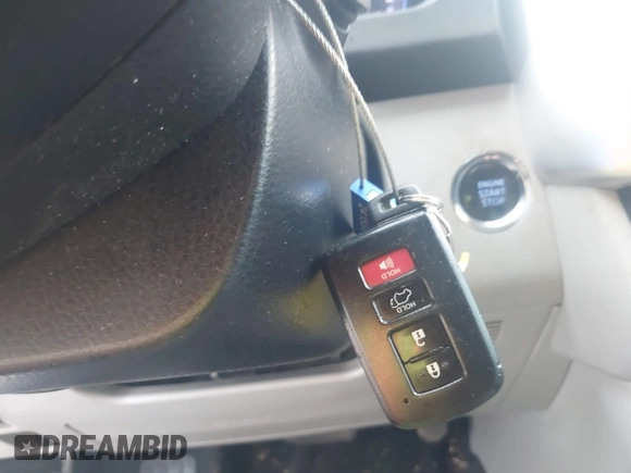 2017 Toyota Highlander XLE with VIN 5TDKZRFH2HS517308, listed as a IAAI auction lot 42170331 with 149,176 mi miles and . Bid and sale history available at DreamBid. Image 11.
