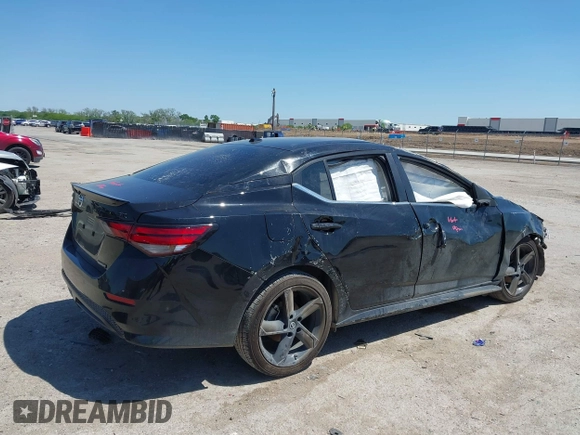 2022 Nissan Sentra SR z VIN 3N1AB8DV0NY313438, wystawiony jako IAAI lot #42076992 z przebiegiem Nie podano mil oraz . Historia ofert i sprzedaży dostępna na DreamBid. Obrazek 4.