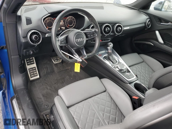 2017 Audi TTS z VIN TRUC1AFV6H1016086, wystawiony jako Copart lot #50649944 z przebiegiem 35 209 mil mil oraz . Historia ofert i sprzedaży dostępna na DreamBid. Obrazek 8.