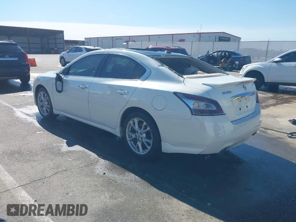 2014 Nissan Maxima SV z VIN 1N4AA5AP6EC914839, wystawiony jako IAAI lot #42084641 z przebiegiem 178 450 mil mil oraz . Historia ofert i sprzedaży dostępna na DreamBid. Obrazek 3.