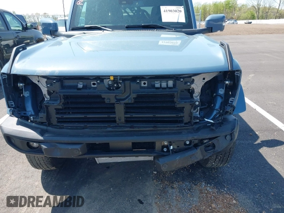 2024 Ford Bronco Outer Banks with VIN 1FMDE8BH8RLB21905, listed as a IAAI auction lot 41903020 with 2,665 mi miles. Bid and sale history available at carsss.com. Image 13.