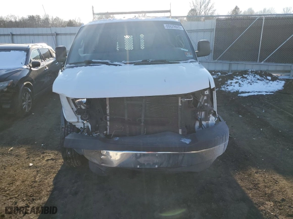 2017 GMC Savana Cargo Van with VIN 1GTW7AFF4H1913275, listed as a Copart auction lot 88629025 with 0 mi miles and Salvage Title. Bid and sale history available at carsss.com. Image 5.