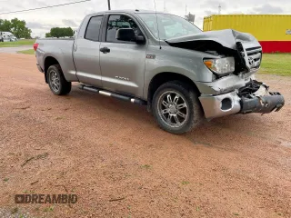 2013 Toyota Tundra 4WD Truck with VIN 5TFUW5F14DX317287, listed as a Copart auction lot 54762445 with 165,038 mi miles and Clean Title. Bid and sale history available at carsss.com. Image 1.