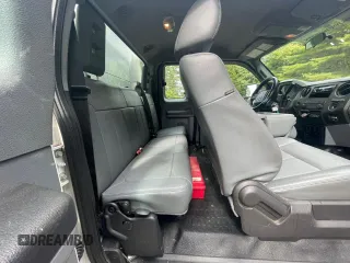 2016 Ford F-350 with VIN 1FD8X3B67GEC46263, listed as a Copart auction lot 47267935 with 241,492 mi miles and Clean title. Bid and sale history available at DreamBid. Image 6.