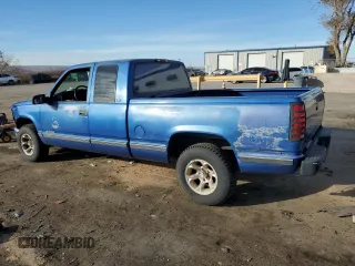 1997 Chevrolet Silverado 1500 with VIN 2GCEC19W3V1128626, listed as a Copart auction lot 82430274 with 187,754 mi miles and Salvage Title. Bid and sale history available at carsss.com. Image 2.