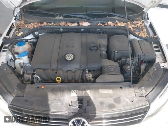 2013 Volkswagen Jetta SE with VIN 3VWDP7AJ3DM450335, listed as a IAAI auction lot 42575198 with 100,184 mi miles and . Bid and sale history available at DreamBid. Image 10.