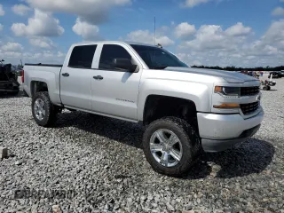 2018 Chevrolet Silverado 1500 Custom with VIN 3GCPCPEC6JG621418, listed as a Copart auction lot 55783255 with 140,264 mi miles and Salvage Title. Bid and sale history available at DreamBid. Image 4.
