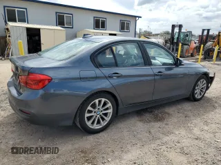 2017 BMW 3 Series 320i z VIN WBA8E1G34HNU15828, wystawiony jako Copart lot #52578625 z przebiegiem 61 391 mil mil oraz Szkoda całkowita • Salvage title. Historia ofert i sprzedaży dostępna na DreamBid. Obrazek 3.