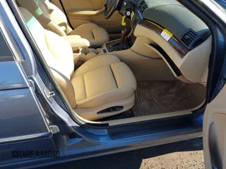 2004 BMW 3 Series 325xi with VIN WBAEU33494PR11612, listed as a IAAI auction lot 41805426 with 60,650 mi miles and . Bid and sale history available at DreamBid. Image 5.