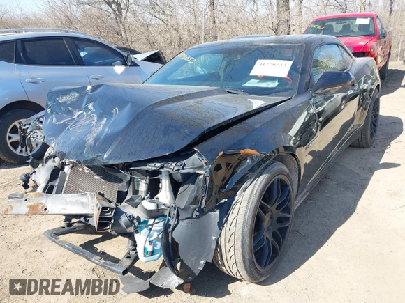2014 Chevrolet Camaro LS z VIN 2G1FA1E36E9246671, wystawiony jako IAAI lot #41770553 z przebiegiem 170 121 mil mil oraz . Historia ofert i sprzedaży dostępna na DreamBid. Obrazek 18.