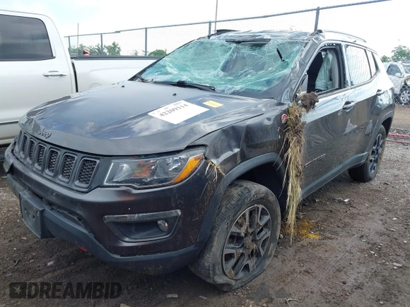 2019 Jeep Compass Trailhawk z VIN 3C4NJDDB5KT722107, wystawiony jako IAAI lot #42209114 z przebiegiem 65 088 mil mil oraz . Historia ofert i sprzedaży dostępna na DreamBid. Obrazek 6.