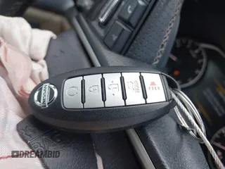 2017 Nissan Maxima SV с VIN 1N4AA6AP3HC387739, выставлен на аукционе IAAI как лот 42400812 с пробегом 153 390 миль миль и . История ставок и продаж доступна на DreamBid. Изображение 11.