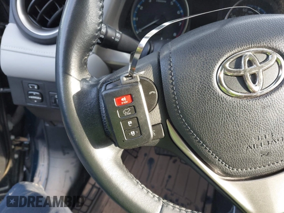 2018 Toyota RAV4 XLE с VIN 2T3WFREV5JW417144, выставлен на аукционе IAAI как лот 42685701 с пробегом 110 954 миль миль и . История ставок и продаж доступна на DreamBid. Изображение 11.