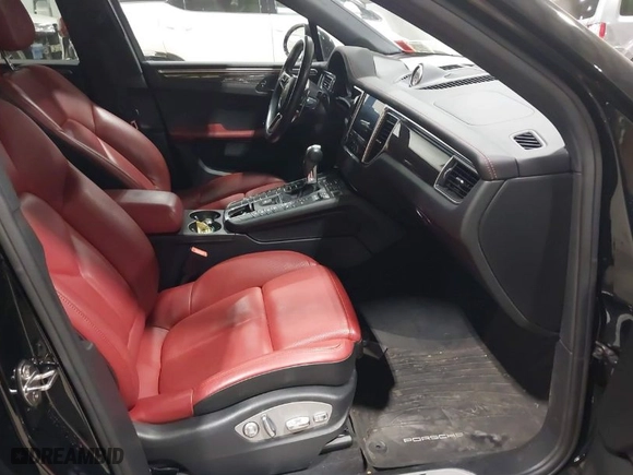 2017 Porsche Macan GTS with VIN WP1AG2A57HLB54431, listed as a IAAI auction lot 41774423 with 20,748 mi miles. Bid and sale history available at carsss.com. Image 5.