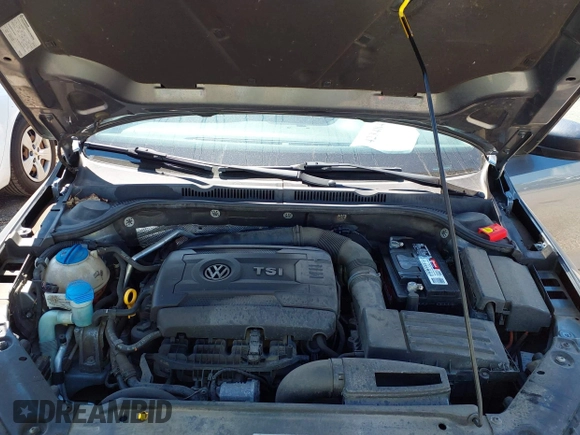 2015 Volkswagen Jetta SE with VIN 3VWD07AJ7FM348009, listed as a IAAI auction lot 42348474 with 107,753 mi miles and . Bid and sale history available at DreamBid. Image 10.