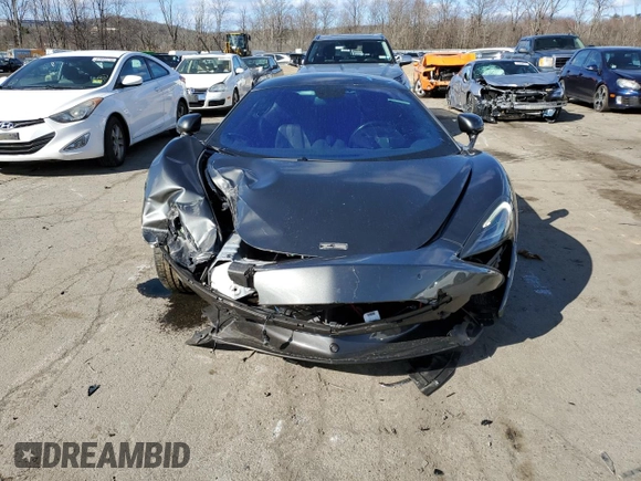 2017 McLaren 570S z VIN SBM13DAAXHW002218, wystawiony jako Copart lot #41875174 z przebiegiem 27 857 mil mil oraz . Historia ofert i sprzedaży dostępna na DreamBid. Obrazek 5.