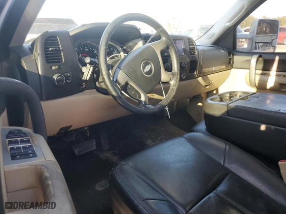 2008 Chevrolet Silverado 1500 LT w/1LT with VIN 1GCEC19J58Z164074, listed as a Copart auction lot 45688945 with 352,912 mi miles and Salvage Title. Bid and sale history available at carsss.com. Image 8.