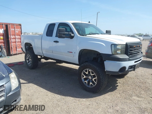 2007 GMC Sierra 1500 with VIN 2GTEC19Y371626510, listed as a IAAI auction lot 41805416 with 179,677 mi miles and . Bid and sale history available at DreamBid. Image 1.
