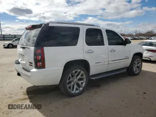 2011 GMC Yukon Denali with VIN 1GKS2EEF9BR257982, listed as a Copart auction lot 49911625 with 200,446 mi miles and Salvage Title. Bid and sale history available at carsss.com. Image 3.