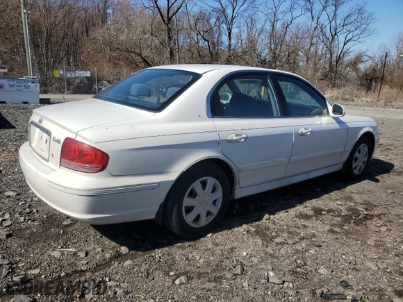 2003 Hyundai Sonata with VIN KMHWF25S13A827322, listed as a Copart auction lot 49780735 with 84,264 mi miles and Clean Title. Bid and sale history available at carsss.com. Image 3.