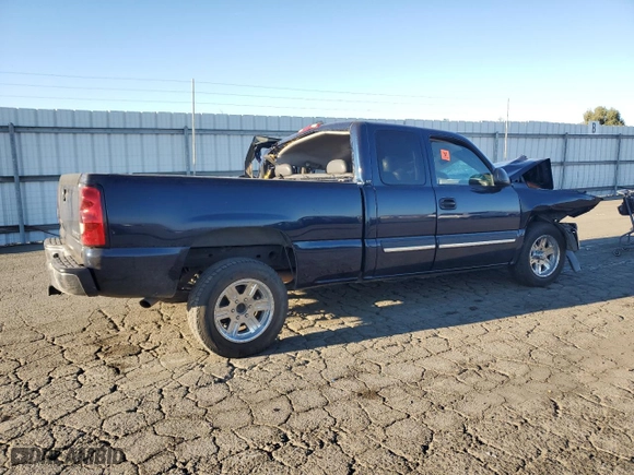2005 Chevrolet Silverado 1500 LT with VIN 2GCEC19T351160935, listed as a Copart auction lot 70508934 with 0 mi miles and Non Repairable. Bid and sale history available at carsss.com. Image 3.