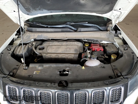 2021 Jeep Compass Latitude z VIN 3C4NJCBB7MT571349, wystawiony jako Copart lot #52329035 z przebiegiem 19 518 mil mil oraz Czysty tytuł • Clean title. Historia ofert i sprzedaży dostępna na DreamBid. Obrazek 12.