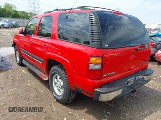 2001 Chevrolet Tahoe LS with VIN 1GNEK13T81R209096, listed as a IAAI auction lot 42108027 with 204,730 mi miles. Bid and sale history available at carsss.com. Image 3.