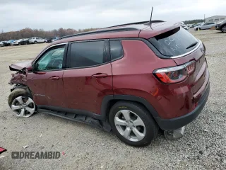 2021 Jeep Compass Altitude with VIN 3C4NJCBB1MT556460, listed as a Copart auction lot 84260314 with 31,531 mi miles and Salvage Title. Bid and sale history available at carsss.com. Image 2.
