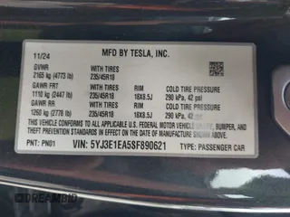 2025 Tesla Model 3 Long Range with VIN 5YJ3E1EA5SF890621, listed as a IAAI auction lot 41924915 with 6,528 mi miles and . Bid and sale history available at DreamBid. Image 9.