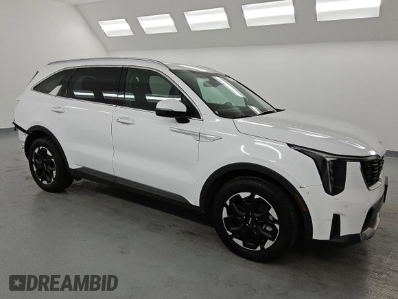 2024 Kia Sorento S with VIN 5XYRL4JC2RG292059, listed as a Copart auction lot 64992445 with 18,274 mi miles and Salvage title. Bid and sale history available at DreamBid. Image 4.