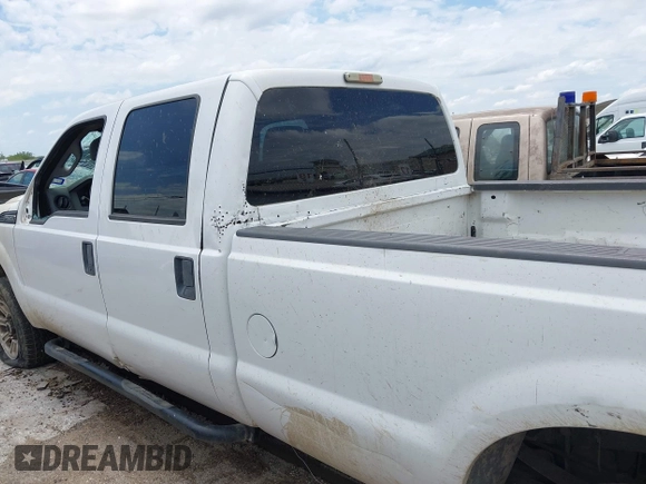2014 Ford F-250 XL z VIN 1FT7W2B65EEB76210, wystawiony jako IAAI lot #42494326 z przebiegiem Nie podano mil oraz . Historia ofert i sprzedaży dostępna na DreamBid. Obrazek 17.