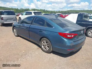 2016 Hyundai Sonata 2.4L SE with VIN 5NPE24AF1GH365732, listed as a IAAI auction lot 40237466 with 189,032 mi miles. Bid and sale history available at carsss.com. Image 3.