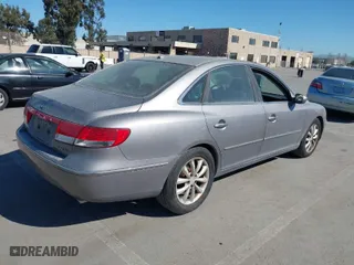 2008 Hyundai Azera Limited with VIN KMHFC46F78A289156, listed as a IAAI auction lot 41689709 with 192,480 mi miles. Bid and sale history available at carsss.com. Image 4.