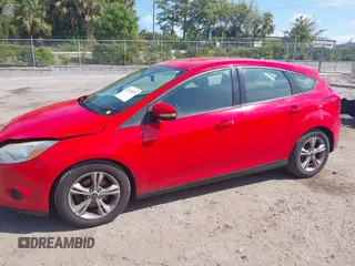 2013 Ford Focus SE with VIN 1FADP3K22DL338846, listed as a IAAI auction lot 41910575 with 200,875 mi miles. Bid and sale history available at carsss.com. Image 14.