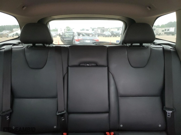 2015 Volvo XC60 T6 Drive-E with VIN YV449MDK6F2637141, listed as a Copart auction lot 51154194 with 113,932 mi miles. Bid and sale history available at carsss.com. Image 10.