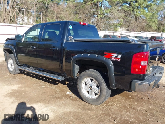 2011 Chevrolet Silverado 1500 LT with VIN 3GCPKSE33BG320029, listed as a IAAI auction lot 41805671 with 110,000 mi miles. Bid and sale history available at carsss.com. Image 3.