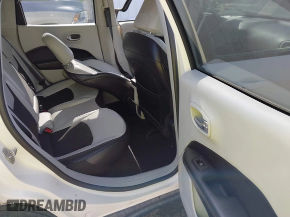 2021 Jeep Compass Latitude with VIN 3C4NJCBBXMT563942, listed as a IAAI auction lot 42045108 with 166,153 mi miles and . Bid and sale history available at DreamBid. Image 8.