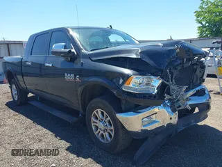 2018 Ram 2500 Laramie с VIN 3C6UR5NL9JG276737, выставлен на аукционе IAAI как лот 42378589 с пробегом 75 897 миль миль и . История ставок и продаж доступна на DreamBid. Изображение 1.