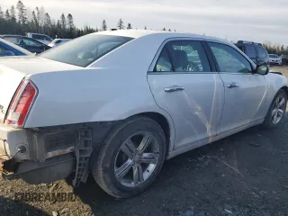 2014 Chrysler 300 C z VIN 2C3CCAEG8EH320769, wystawiony jako Copart lot #55211055 z przebiegiem 163 430 mil mil oraz Szkoda całkowita • Salvage title. Historia ofert i sprzedaży dostępna na DreamBid. Obrazek 3.