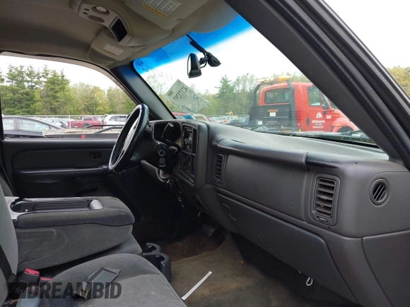 2003 Chevrolet Silverado 1500 LT with VIN 1GCEK19T33E303171, listed as a IAAI auction lot 42173297 with 167,859 mi miles and . Bid and sale history available at DreamBid. Image 5.