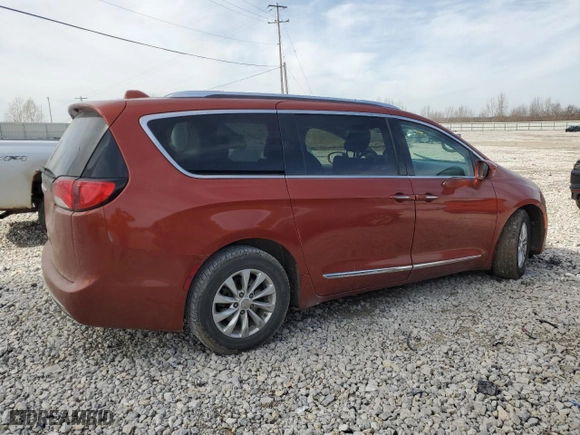2018 Chrysler Pacifica Touring L with VIN 2C4RC1BG7JR193611, listed as a Copart auction lot 49312955 with NaN miles and Clean Title. Bid and sale history available at carsss.com. Image 3.