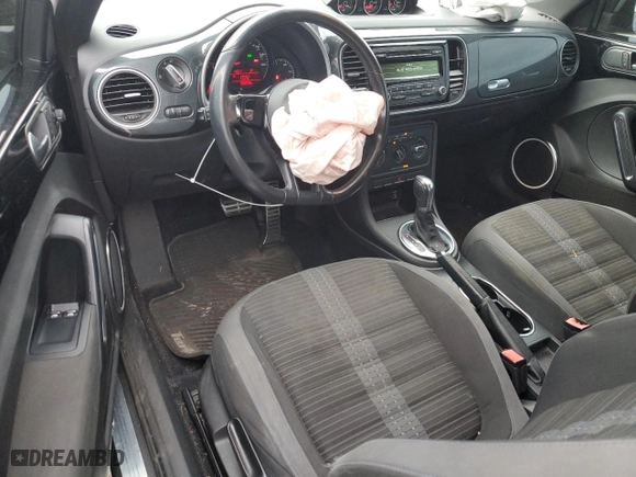 2012 Volkswagen Beetle 2.0T Turbo w/Sun/Sound with VIN 3VWV67AT2CM664806, listed as a Copart auction lot 86595164 with 158,239 mi miles and Salvage Title. Bid and sale history available at carsss.com. Image 8.