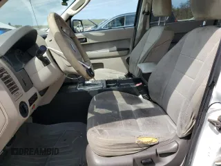 2010 Ford Escape Hybrid z VIN 1FMCU5K35AKC13081, wystawiony jako Copart lot #55447445 z przebiegiem 74 496 mil mil oraz Czysty tytuł • Clean title. Historia ofert i sprzedaży dostępna na DreamBid. Obrazek 7.