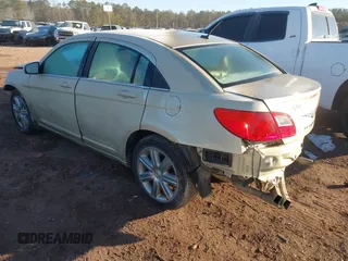 2010 Chrysler Sebring Limited z VIN 1C3CC5FV3AN195265, wystawiony jako IAAI lot #41259012 z przebiegiem 49 375 mil mil oraz . Historia ofert i sprzedaży dostępna na DreamBid. Obrazek 3.