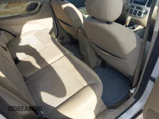 2005 Ford Escape XLT with VIN 1FMYU93145KD85599, listed as a IAAI auction lot 42036751 with 221,039 mi miles and . Bid and sale history available at DreamBid. Image 8.