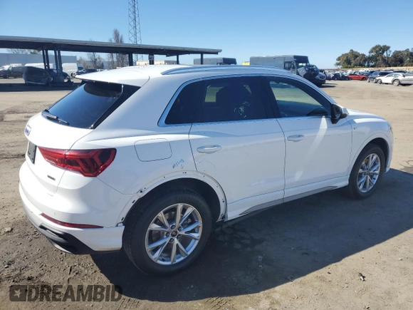 2023 Audi Q3 S line Premium z VIN WA1DECF39P1076028, wystawiony jako Copart lot #46355825 z przebiegiem 45 568 mil mil oraz Tytuł czysty. Historia ofert i sprzedaży dostępna na DreamBid. Obrazek 3.