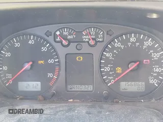 2002 Volkswagen EuroVan с VIN WV2KB47002H029567, выставлен на аукционе IAAI как лот 41628376 с пробегом 156 866 миль миль и . История ставок и продаж доступна на DreamBid. Изображение 7.
