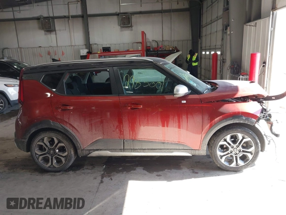 2020 Kia Soul LX with VIN KNDJ23AU4L7050350, listed as a IAAI auction lot 41608088 with 81,344 mi miles. Bid and sale history available at carsss.com. Image 13.